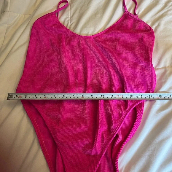 Good  American Size 5/6/2XL/ 3XL Hawaiian Pink Always Fits
One Piece Swimsuit. - Picture 11 of 11